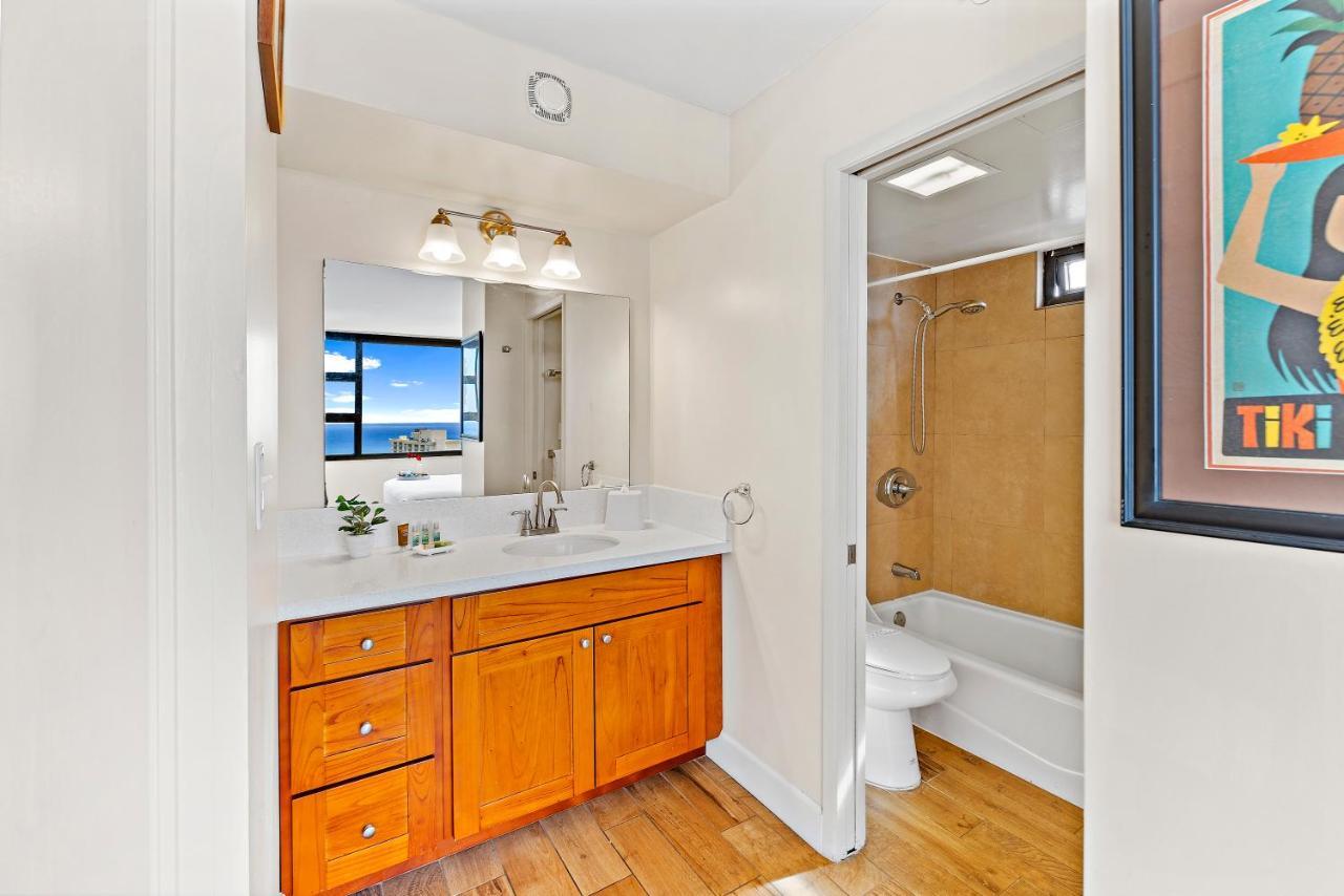 Waikiki Banyan 1Br With Great Ocean Views, Steps To Beach & Parking! Honolulu Eksteriør bilde