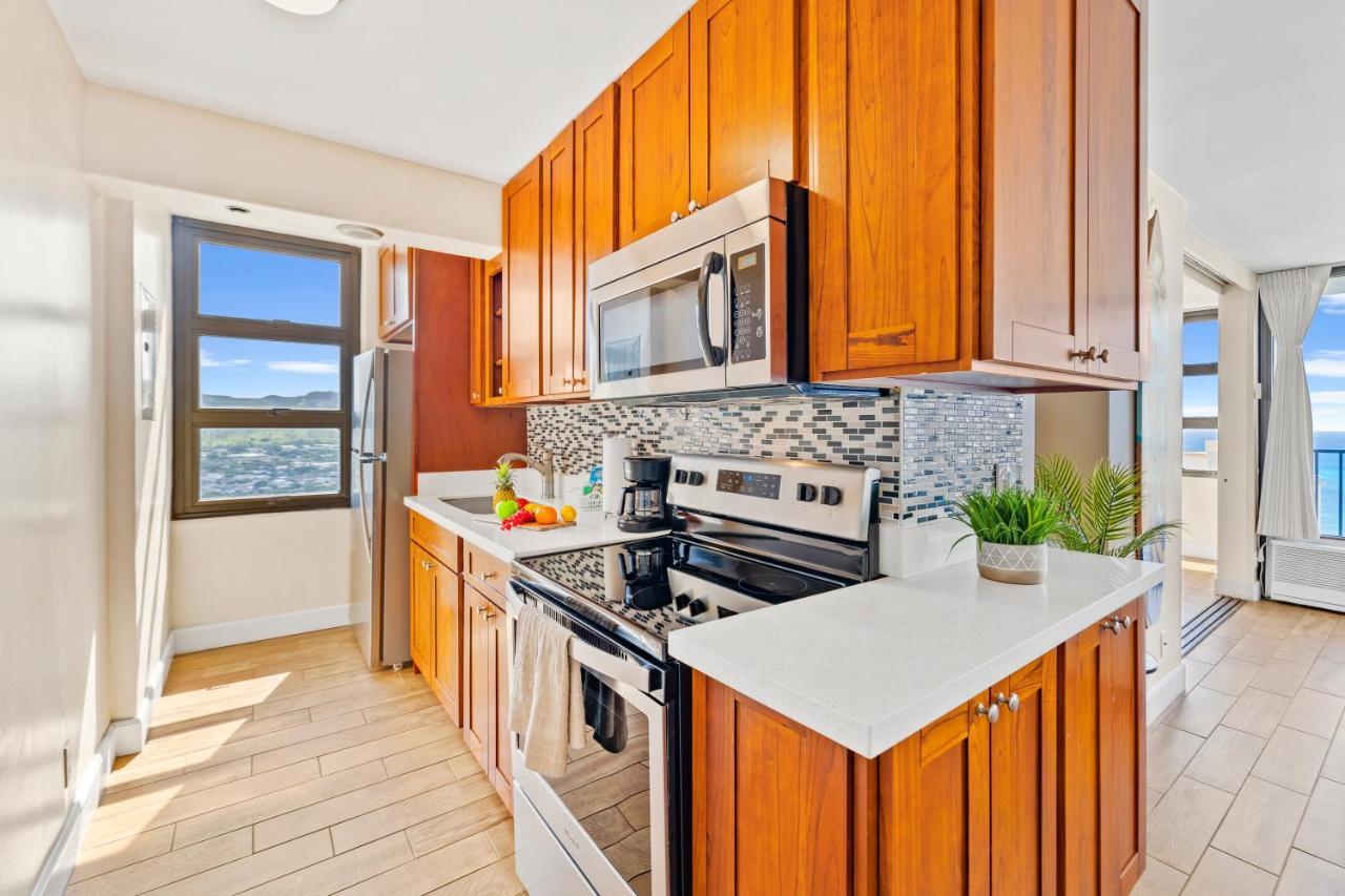 Waikiki Banyan 1Br With Great Ocean Views, Steps To Beach & Parking! Honolulu Eksteriør bilde