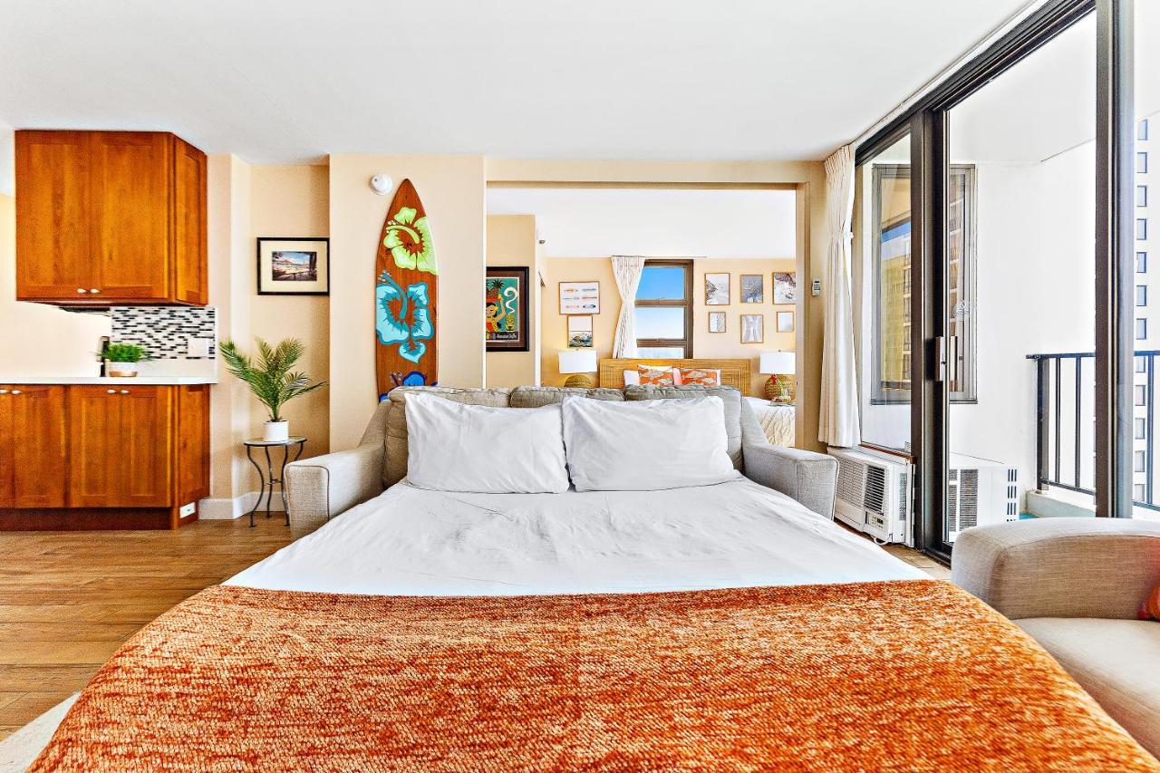 Waikiki Banyan 1Br With Great Ocean Views, Steps To Beach & Parking! Honolulu Eksteriør bilde