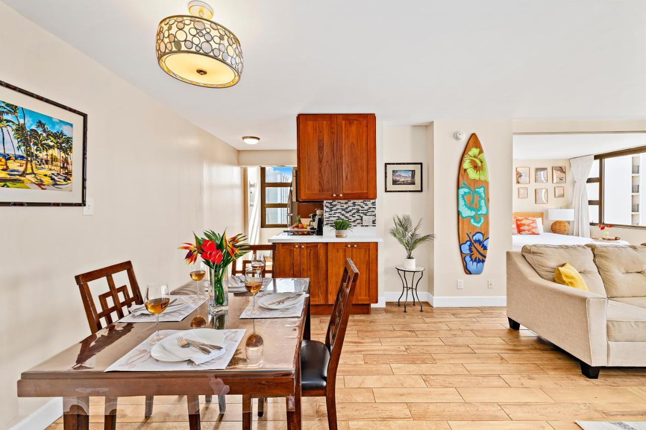 Waikiki Banyan 1Br With Great Ocean Views, Steps To Beach & Parking! Honolulu Eksteriør bilde