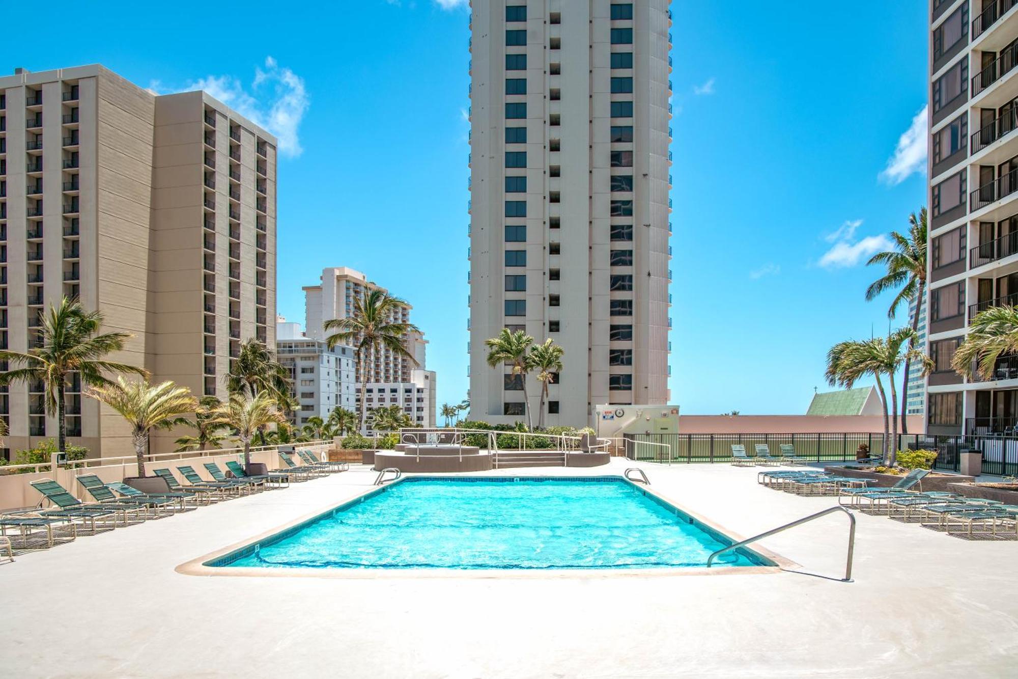 Waikiki Banyan 1Br With Great Ocean Views, Steps To Beach & Parking! Honolulu Eksteriør bilde