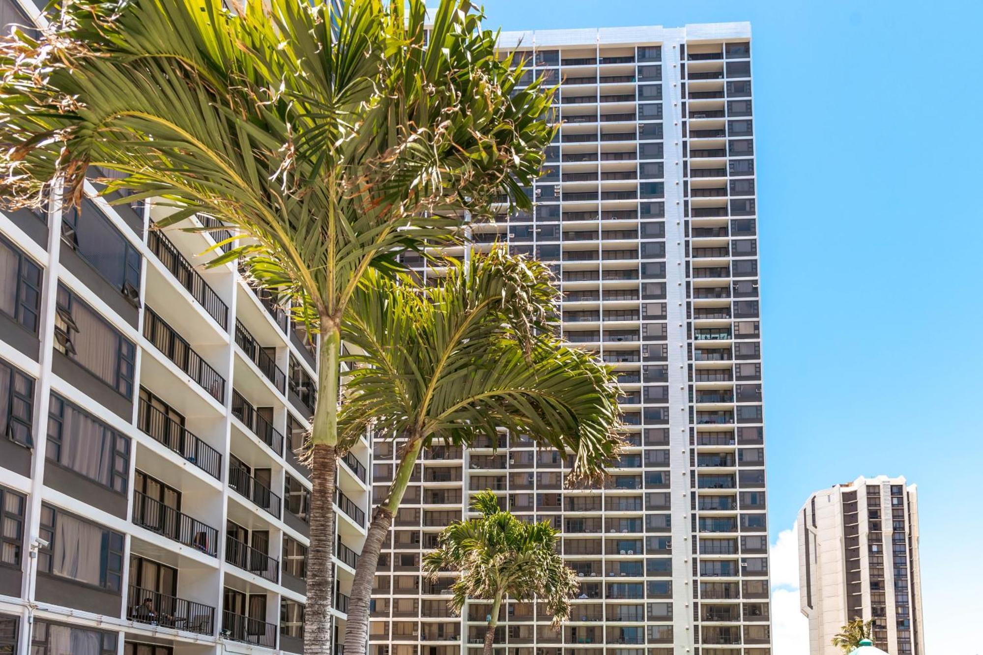 Waikiki Banyan 1Br With Great Ocean Views, Steps To Beach & Parking! Honolulu Eksteriør bilde